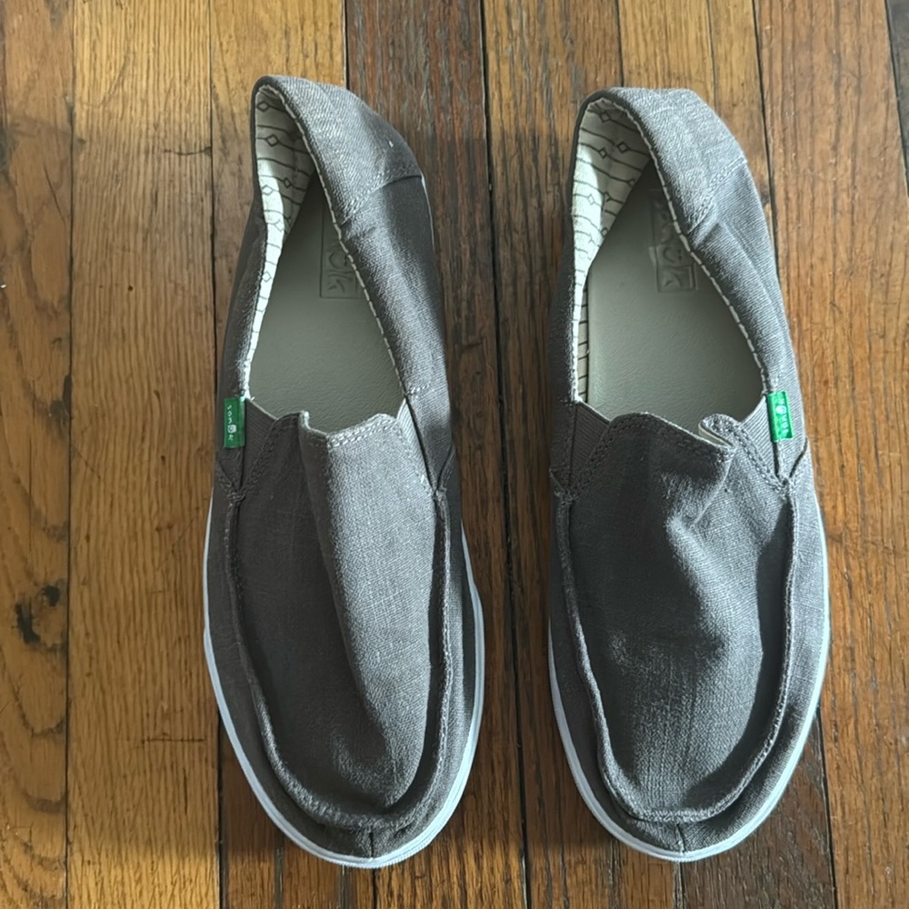 SANUK |‎ Men’s Brown Canvas Loafers - Size 9
